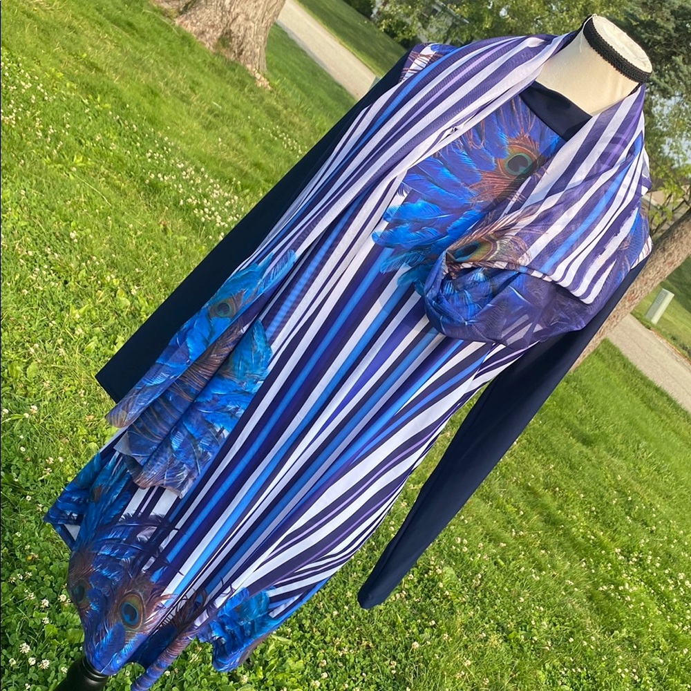 NWT betrue sport 2 pieces swimsuit Blue and White Peacock Feather 🪶 . Size XL . - Picture 11 of 12